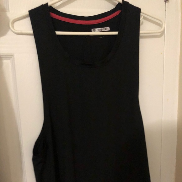 Work out top 💪 - Picture 2 of 2